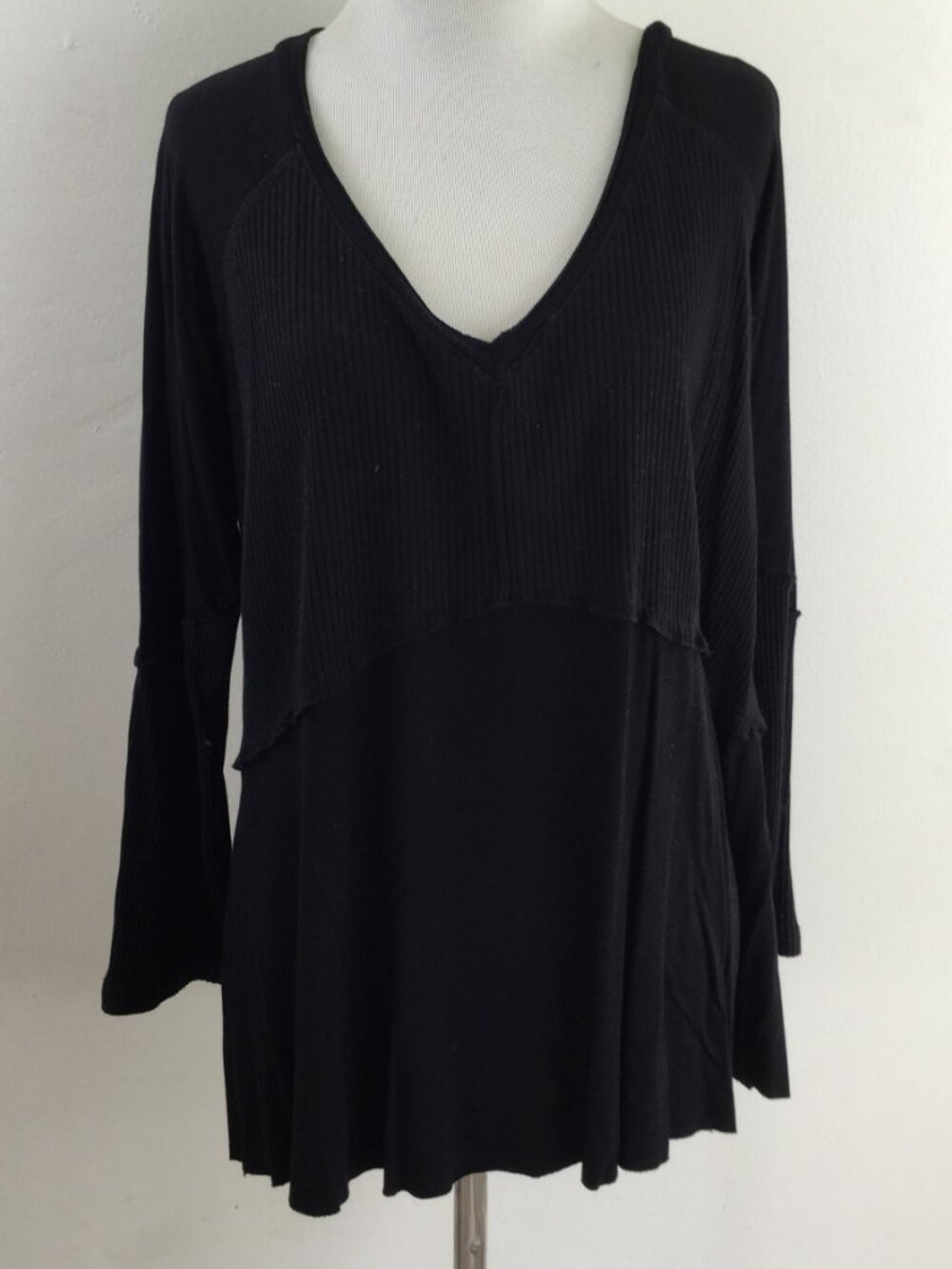POL Black Top 2 - Picture 8 of 8